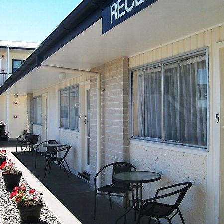 Cedar Court Motel Napier Buitenkant foto