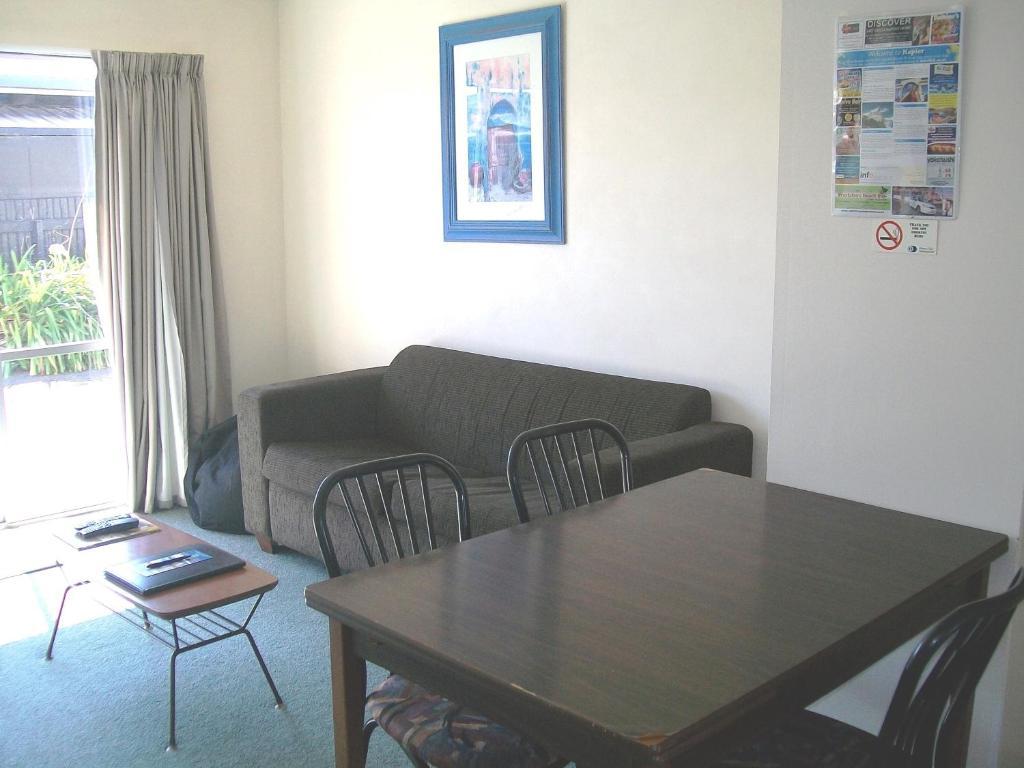 Cedar Court Motel Napier Buitenkant foto