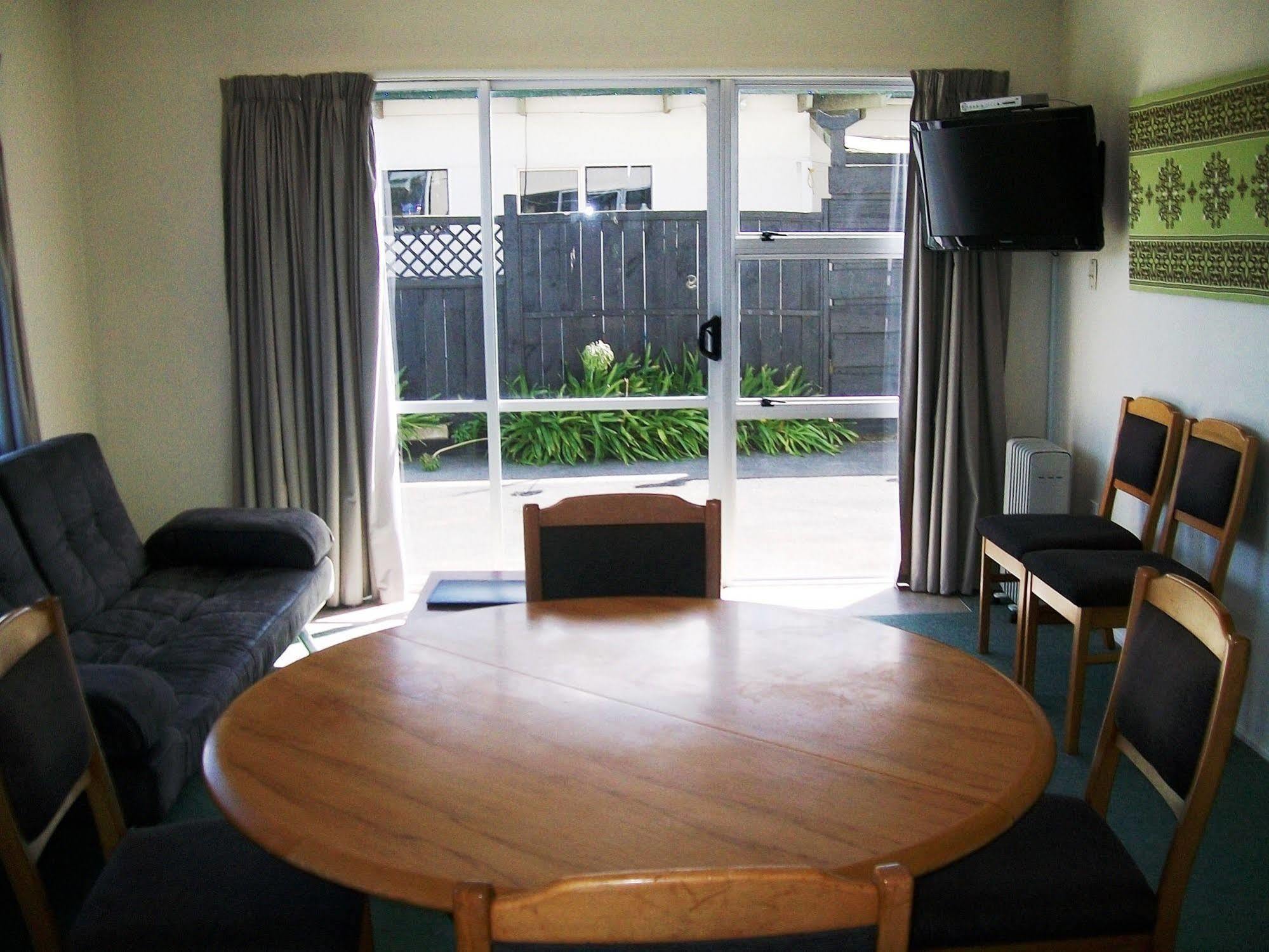Cedar Court Motel Napier Buitenkant foto
