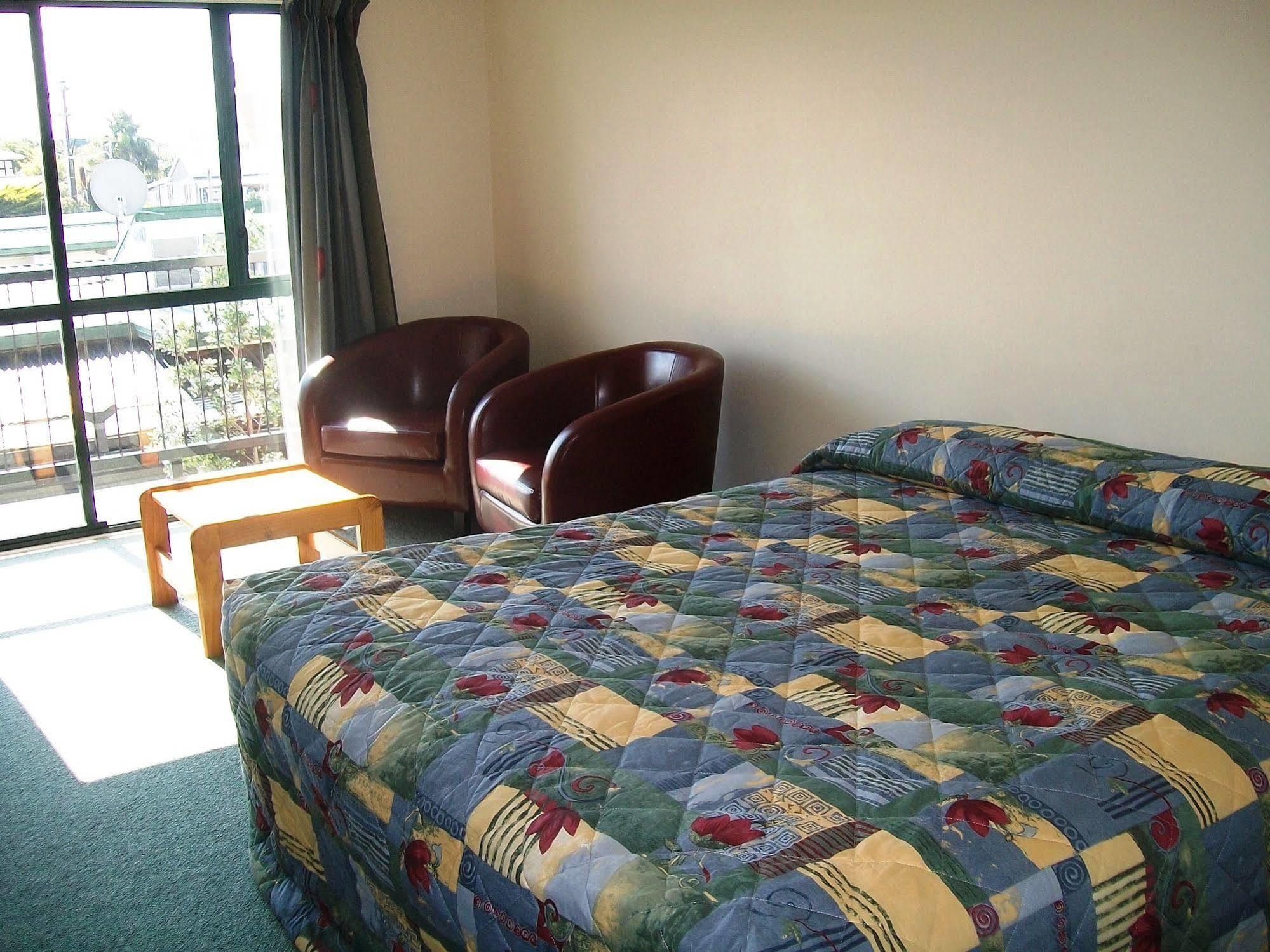 Cedar Court Motel Napier Buitenkant foto