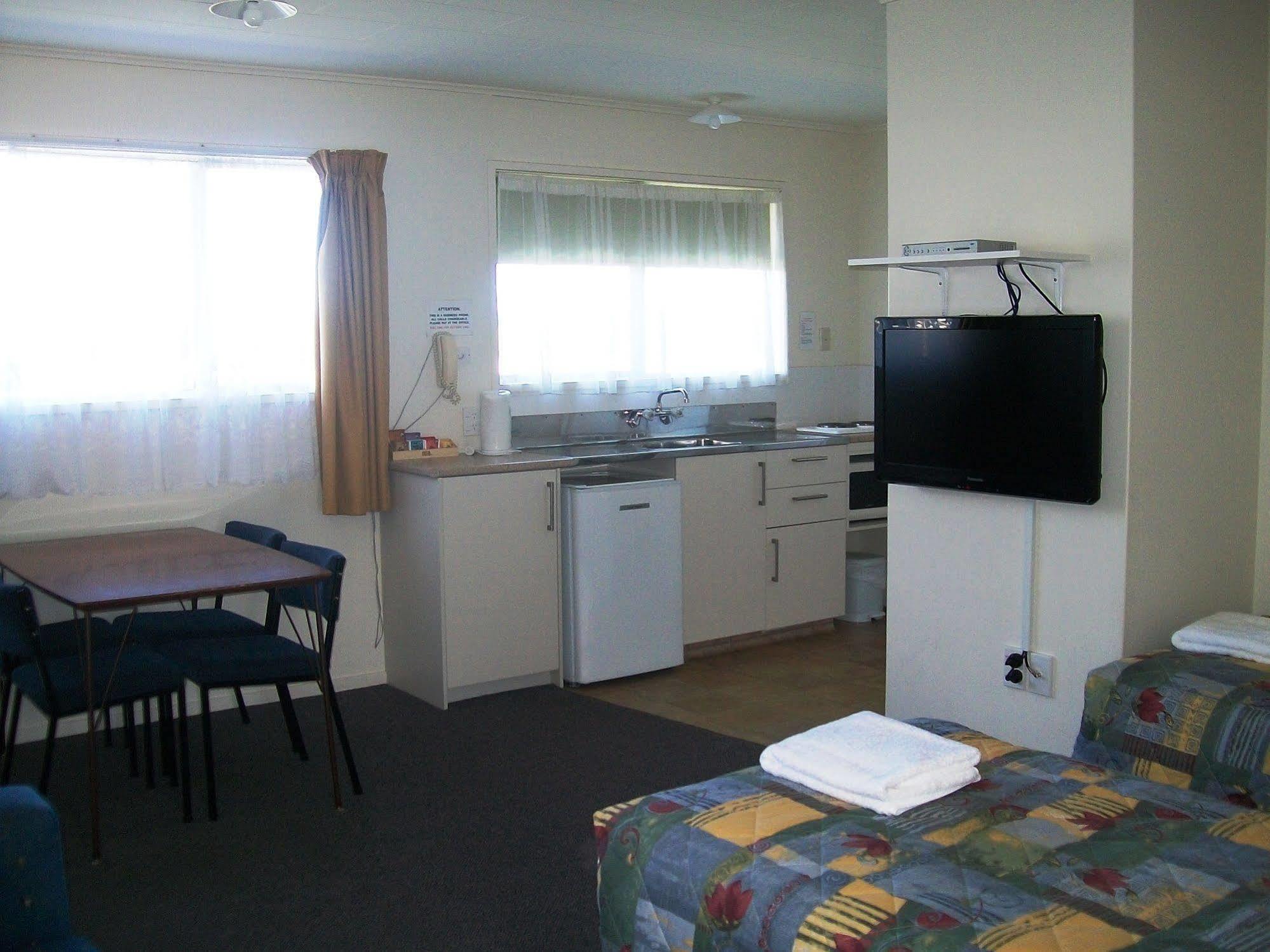 Cedar Court Motel Napier Buitenkant foto